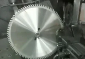 sharpen a diamond saw blade